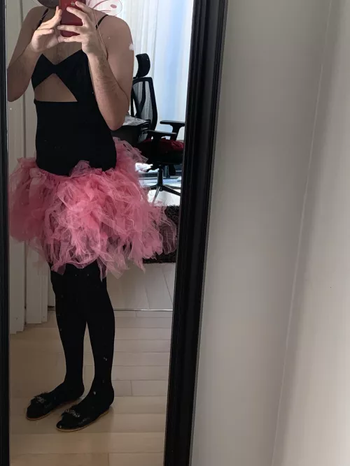 I used to go outside and have fun on weekends, but now i have to stay at home and doing my sisters chores while she is ar outside and have fun. Thats so unfair!