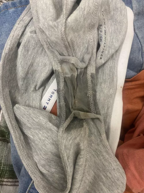 Idk how long I've been wearing them but if any would like them before I wash my clothes today, Lmk 💓