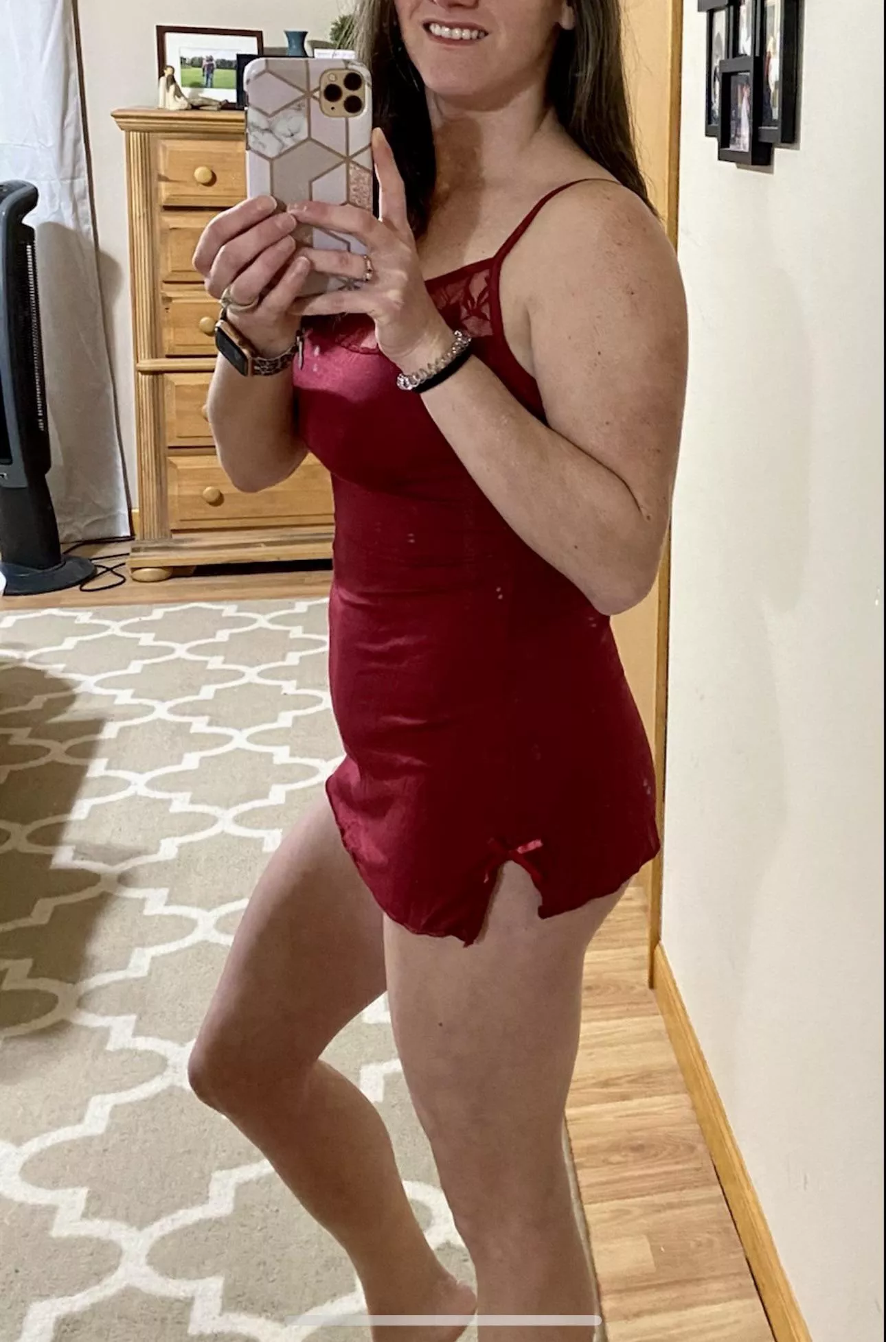 ISO someone to pull this up and take me from behind! 🤔🫣