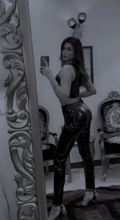 Jazemine Kayani Figure