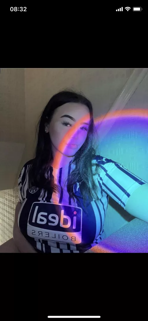 Look at the size of them sexy tits