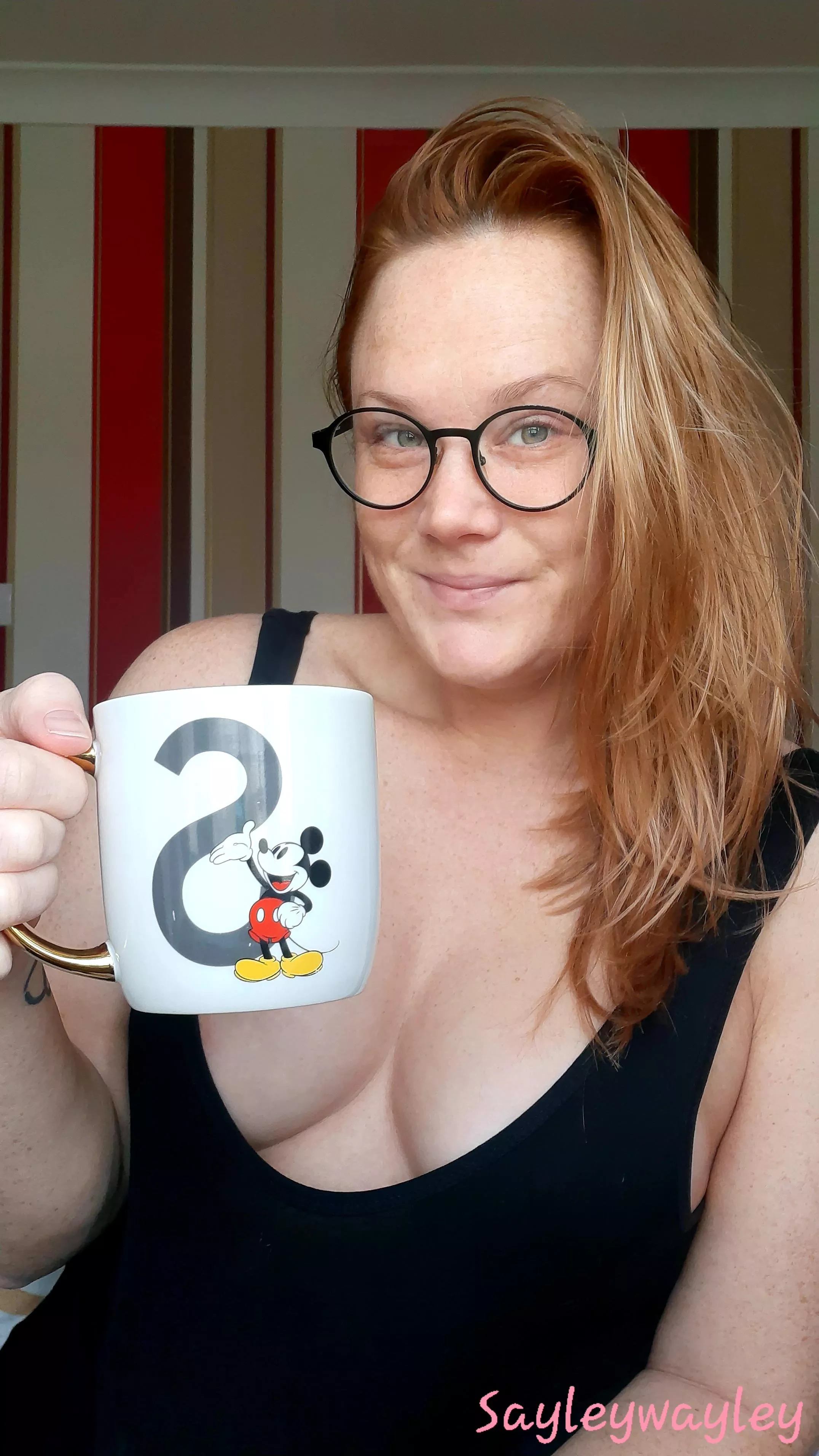 Morning coffee at the ready, happy weekend beauties