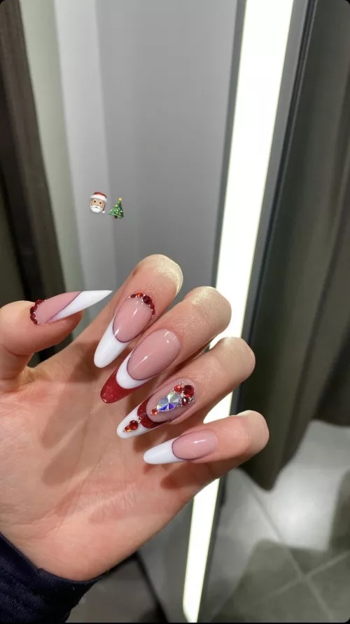 My Christmas nails 🤌