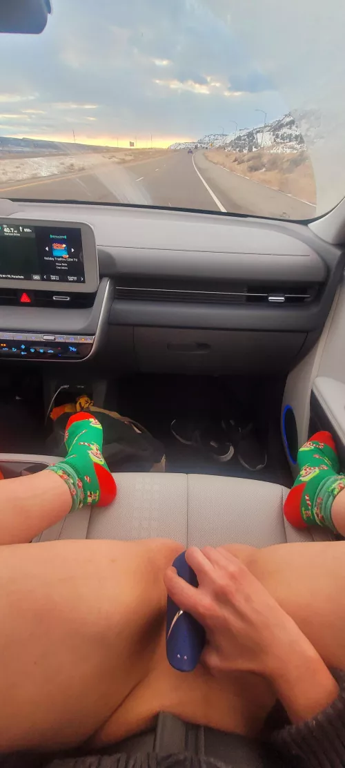 No better way to drive into the sunset 😊 (f)