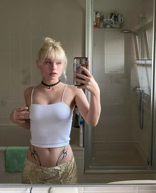 Showing you my 2001 body!