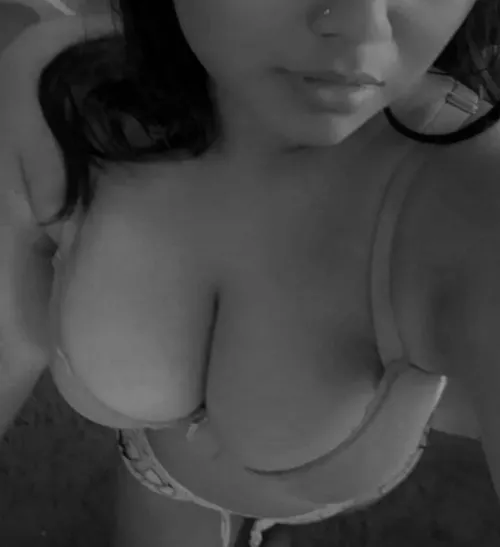 What Do You See?🙈(F)