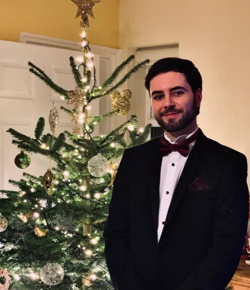 when you’re forced into taking photos before the work christmas party!