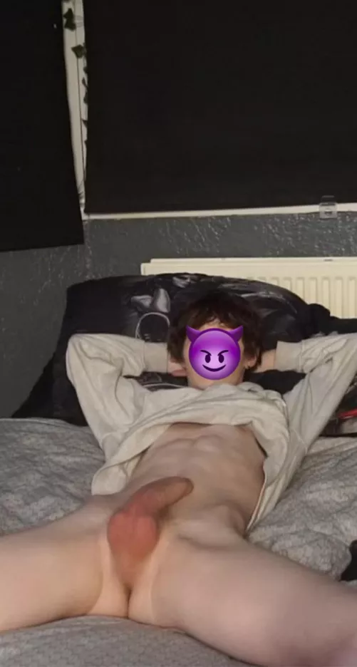 who’s handcuffing me to the bed then? my OF needs it 😈😳