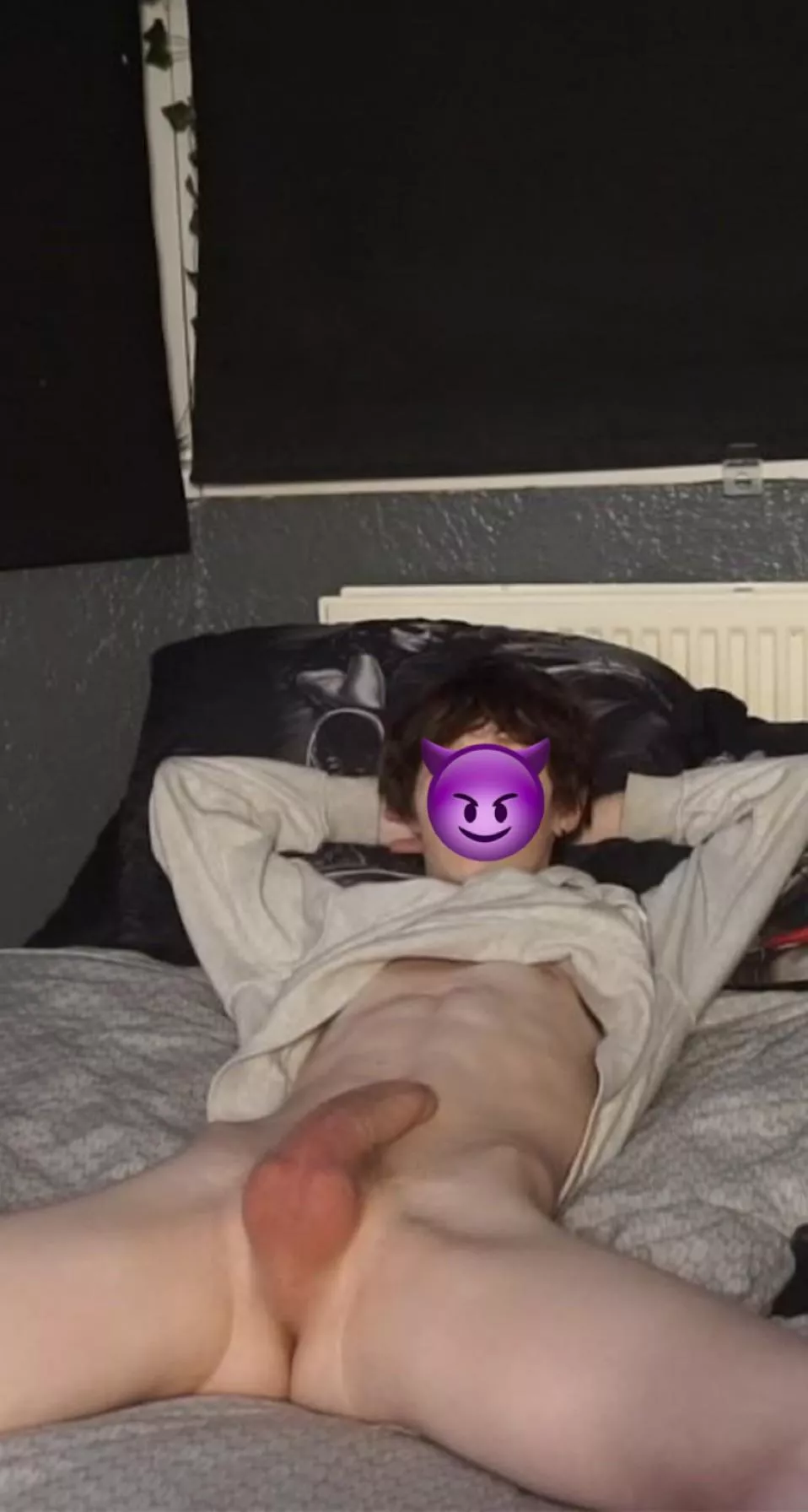 who’s handcuffing me to the bed then? my OF needs it 😈😳