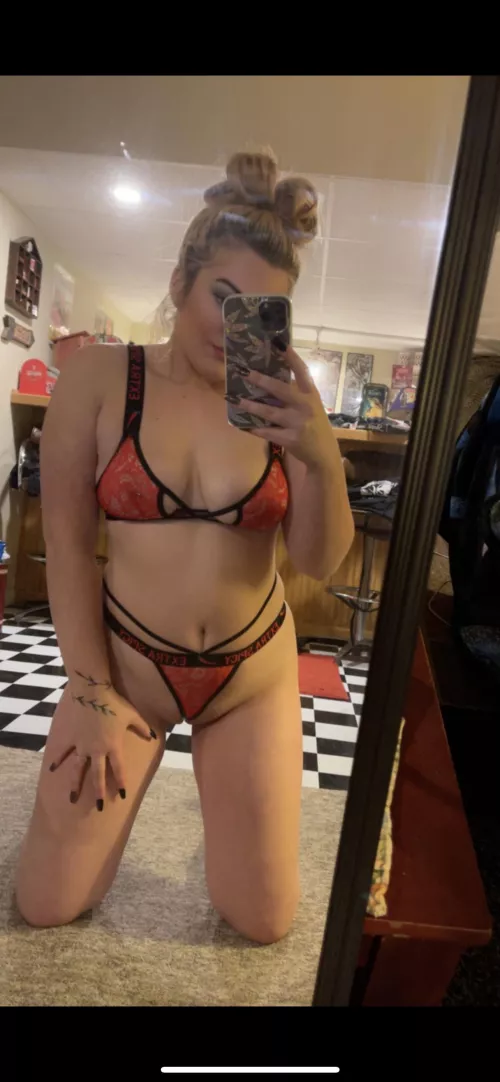 Would u fuck me everyday if I was your girlfriend?😊