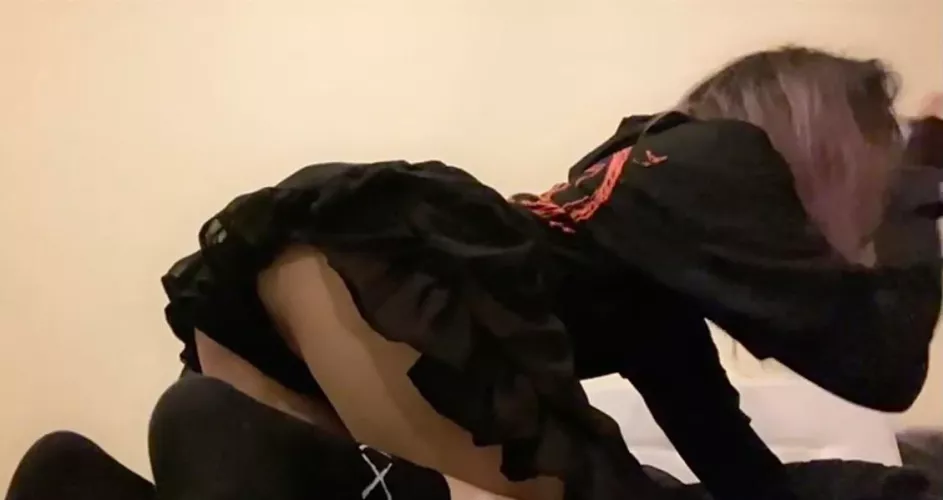 wwyd to me? 😈🖤 [f]resh 19 :3