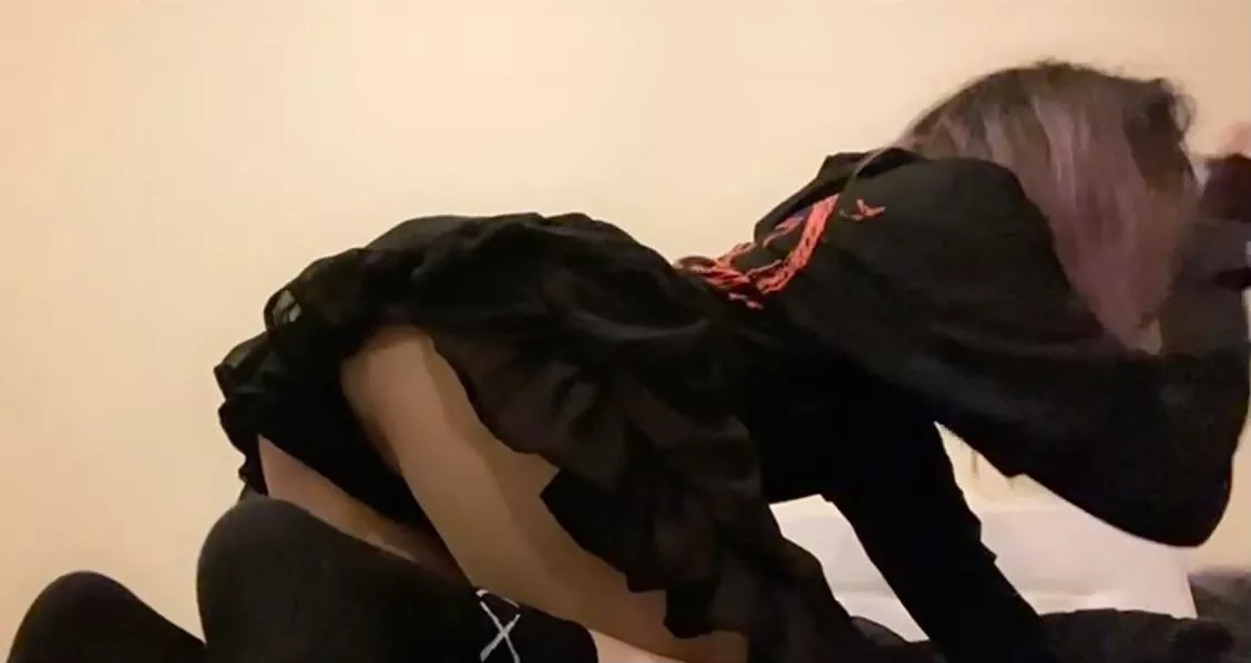 wwyd to me? 😈🖤 [f]resh 19 :3