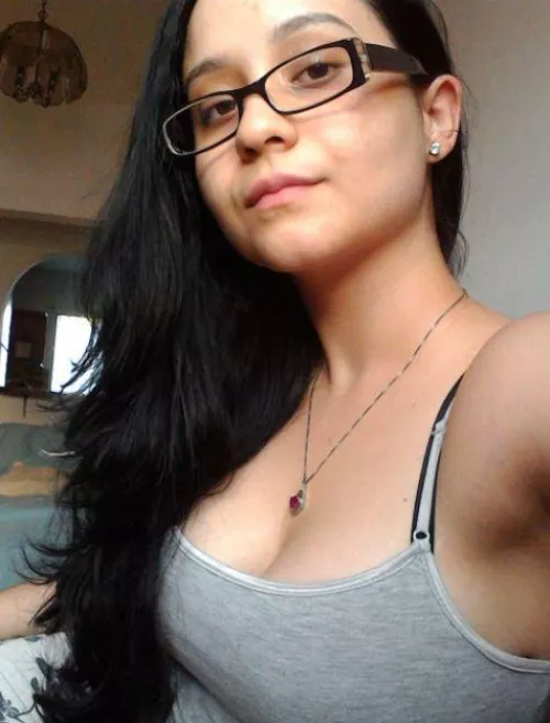 Your Desi doctor here to cure your boners :))