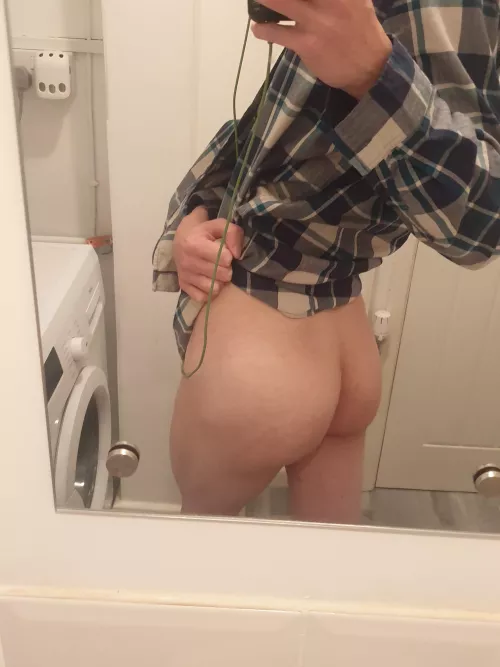 20F Wales What would you do to my ass?😏❤