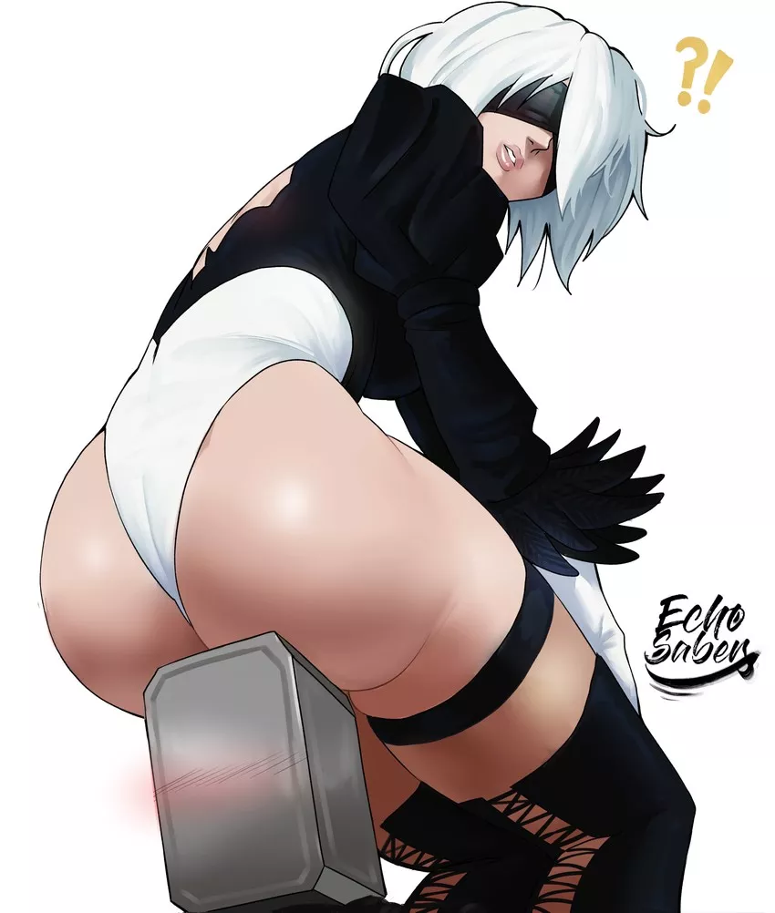 2B sitting on pod (echo saber)