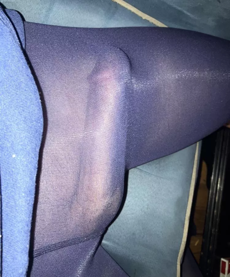 45 USA. Bulging in navy tights. DMs open