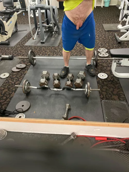 50 year old non aroused cock for the ladies but I know you know how to make him grow? 🤔