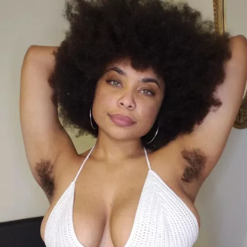Afro, Hairy Armpits and Big Yiddies