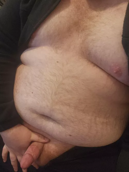 Any ladies wanna help this virgin get off?