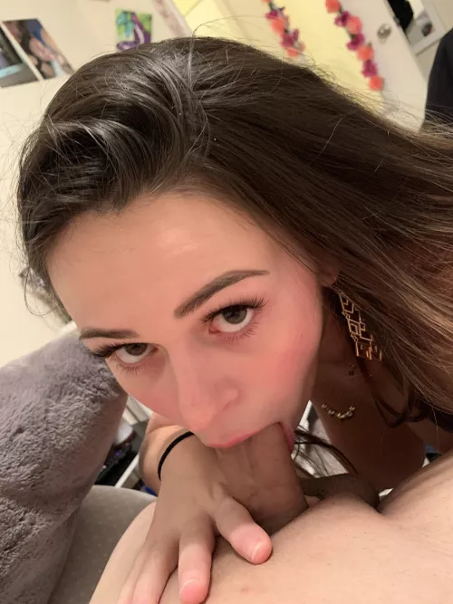 Anyone a fan of eye contact