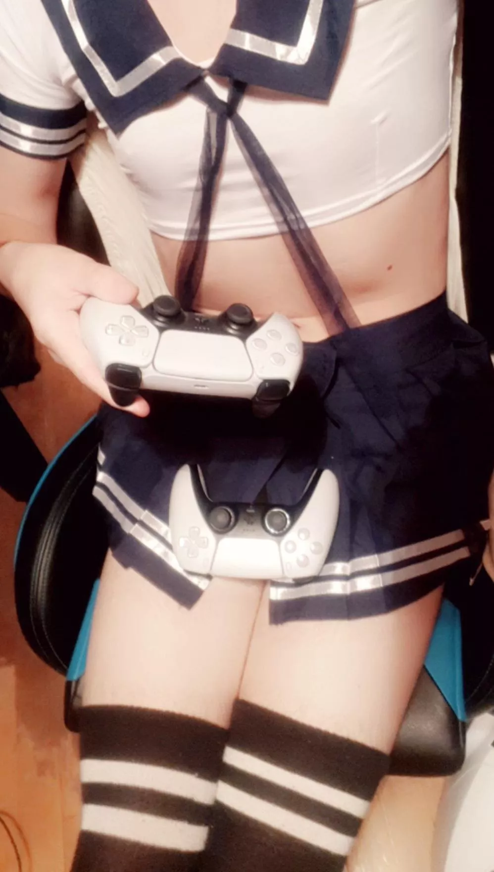 Anyone down to play?🎮👉👈🥺