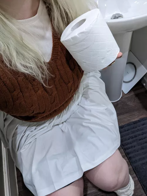 Are you peeping on me again? 👅