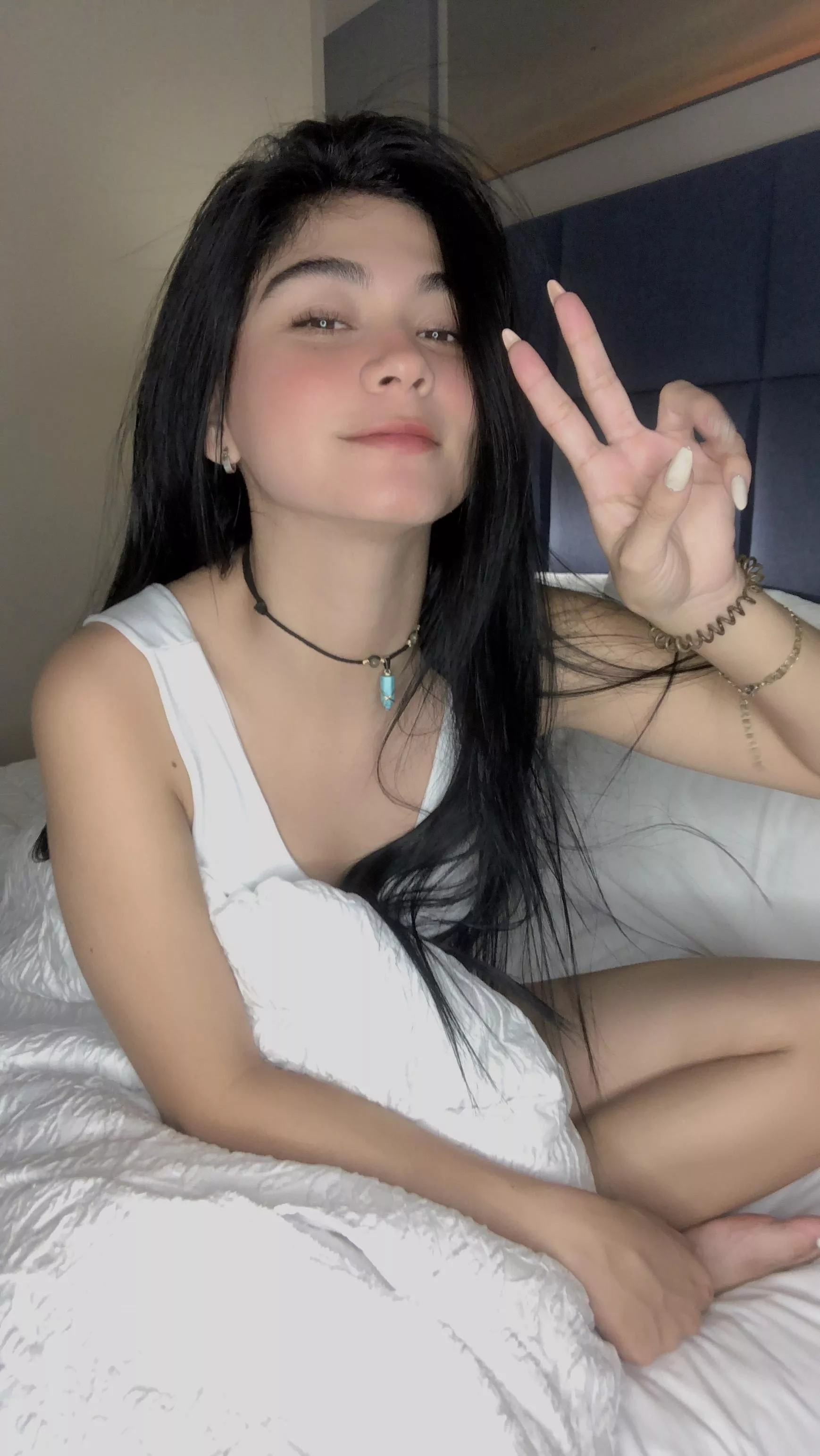 Busty petite & my pussy tastes sweet [F]19