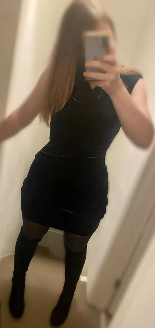 Christmas party dresses. This was the evening one 🎄💗 [F]