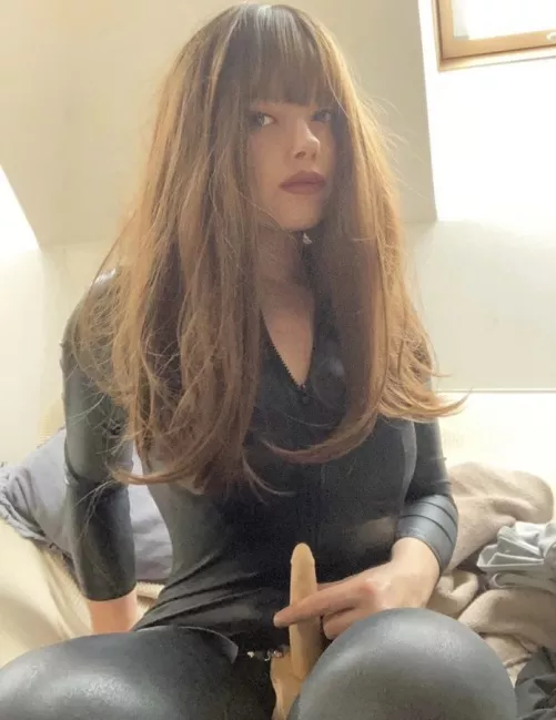 come sit on my lap beta boi