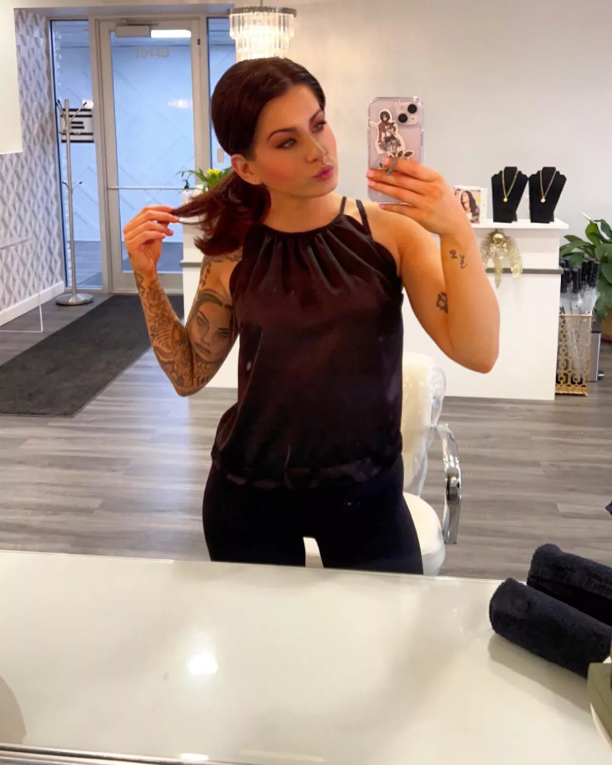 Come to my only fans for fire nudes and customs.