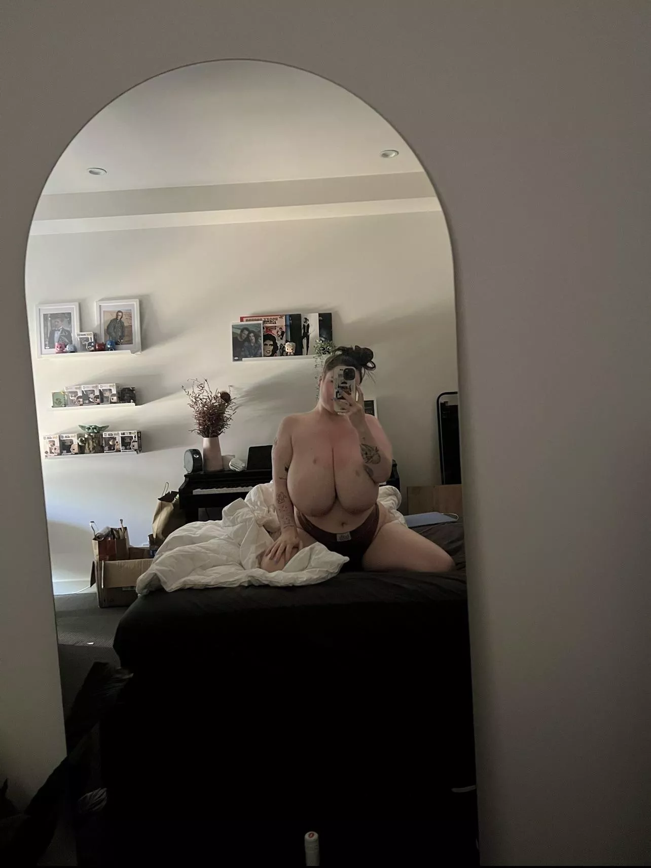 cuddles with the best pillows