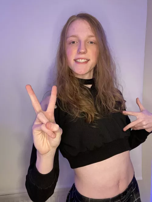 Curly-ish hair today, more messy :)