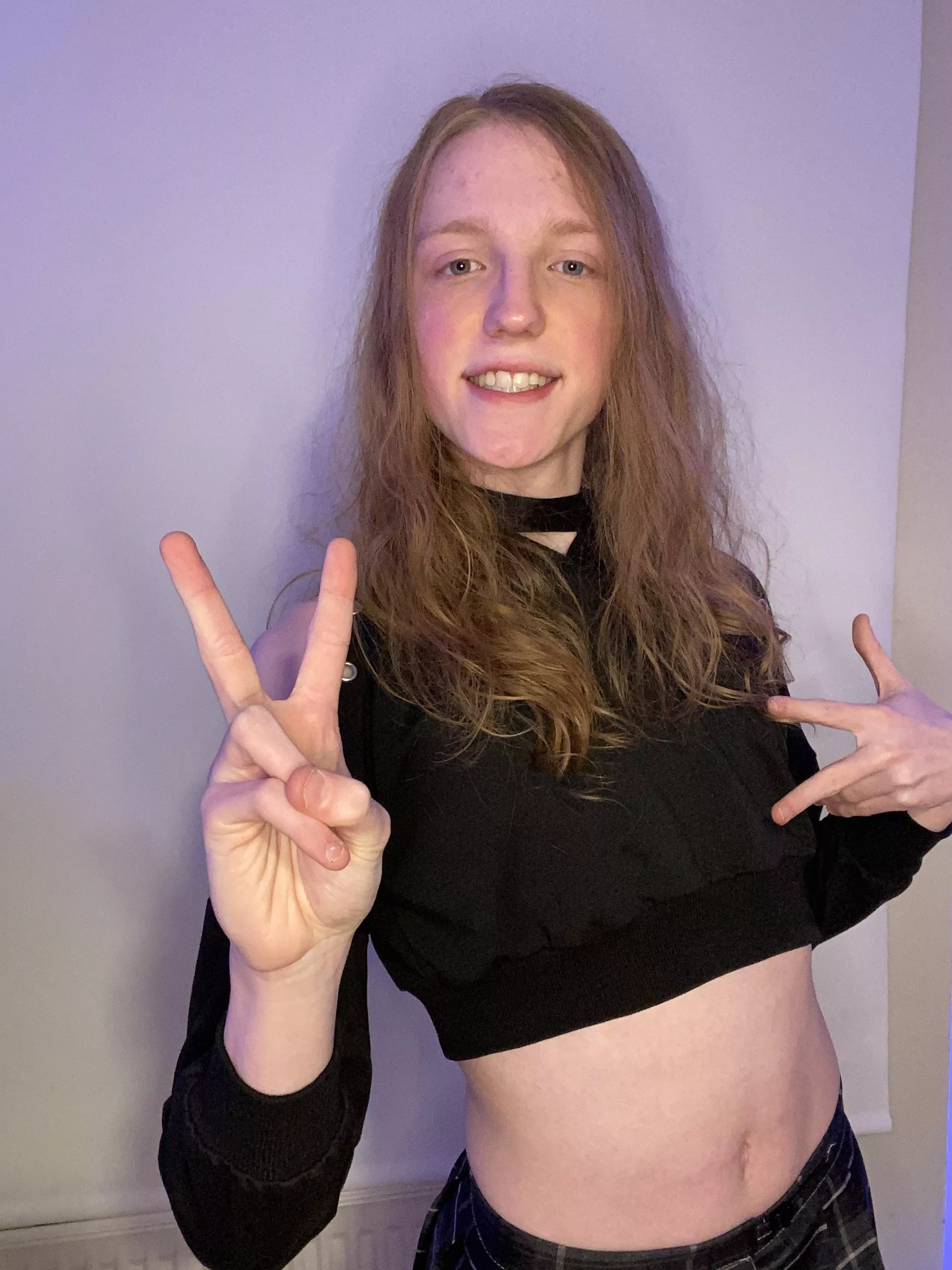 Curly-ish hair today, more messy :)