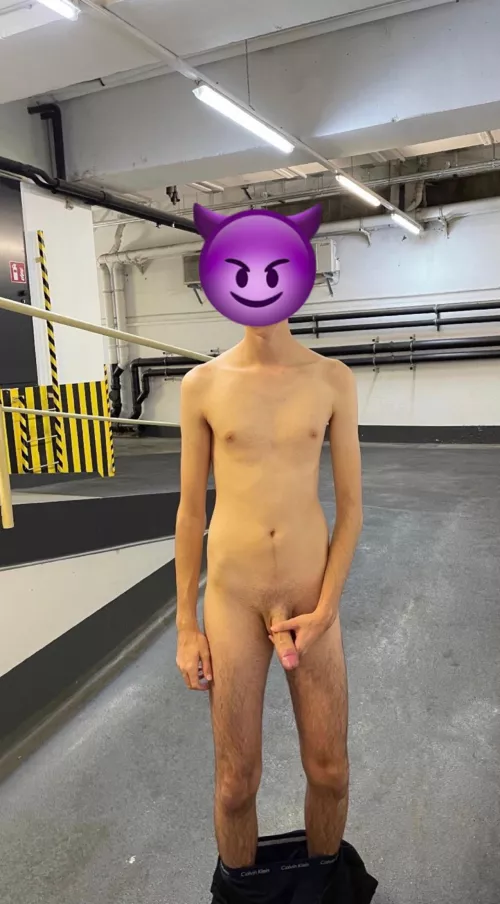 “Dare ya to get naked”