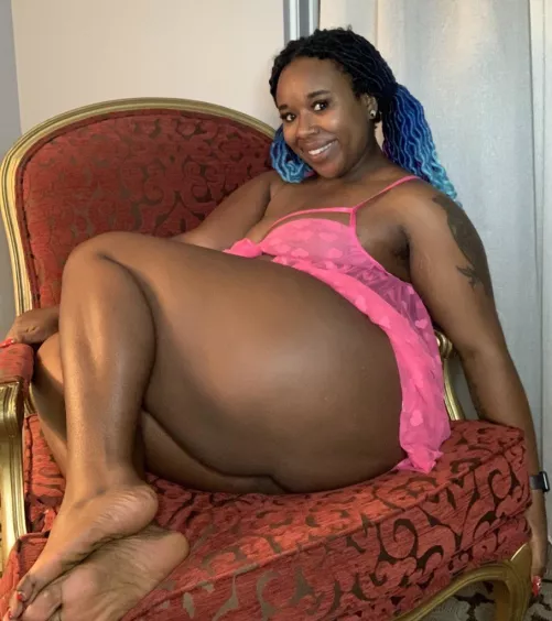 Do ebony thicc thighs save lives?