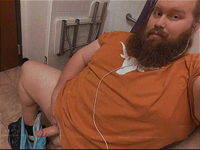 Does the gym get anyone else worked up? Or just me???