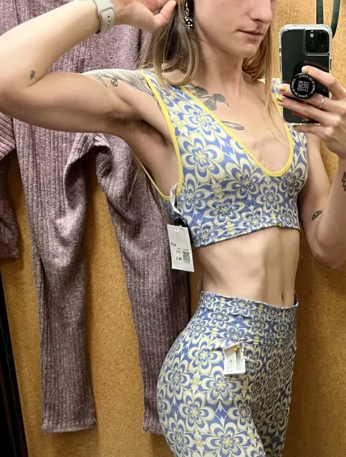 Fitting room pit