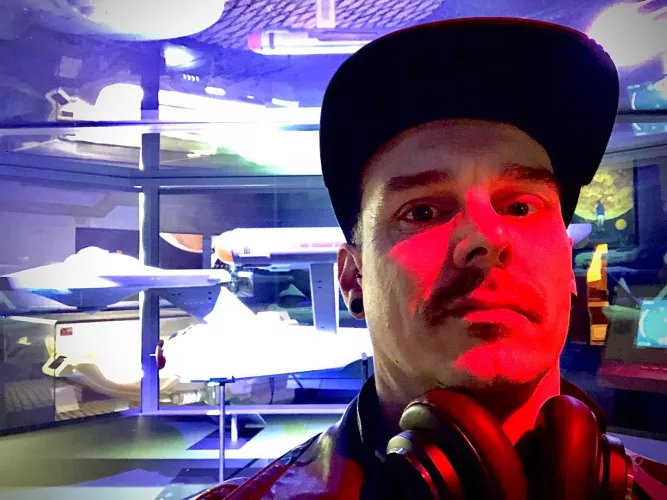 Geek (featuring The Enterprise)