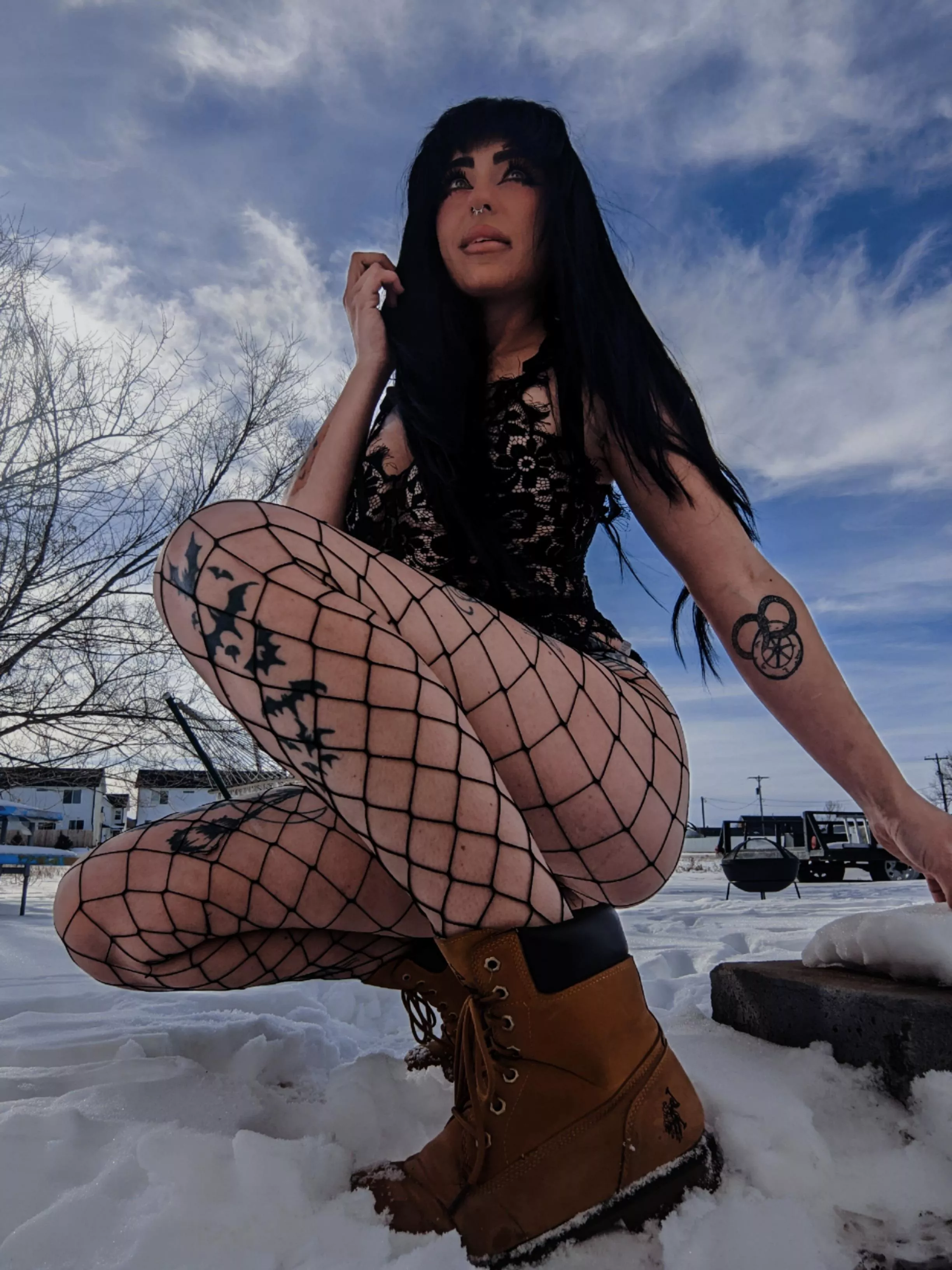 hi there! I'm new. took a bunch of photos out in the snow today. it was invigorating!