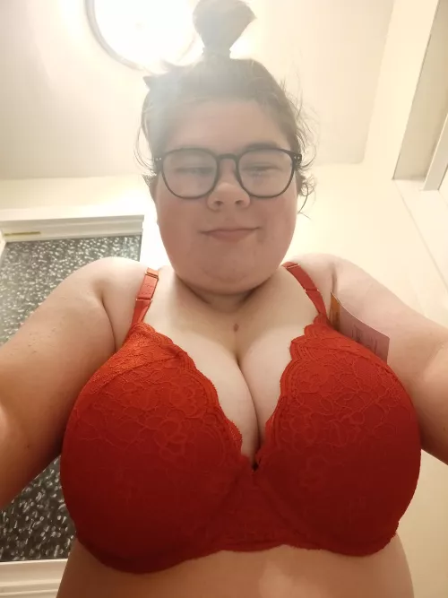 i got a new bra 🙈❤️