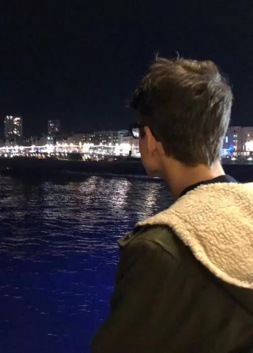 I look like a total nerd lol