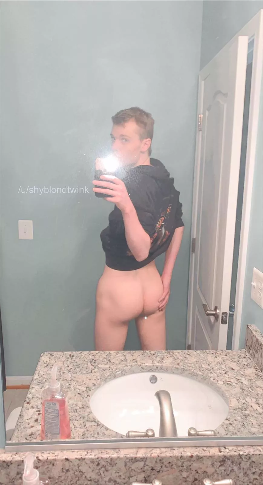 I’ll be a good boy if you promise to fuck this ass good 😊