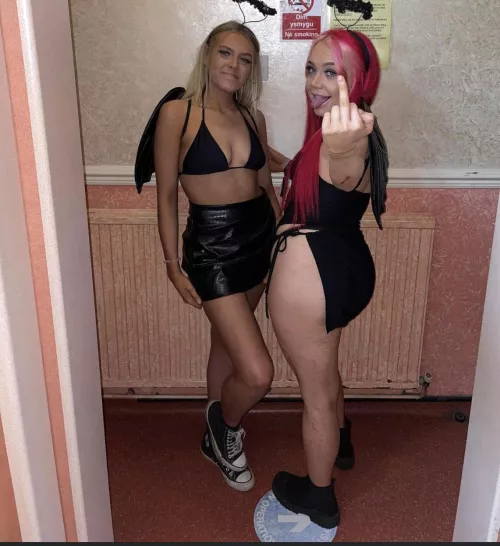 Left chav or right chav