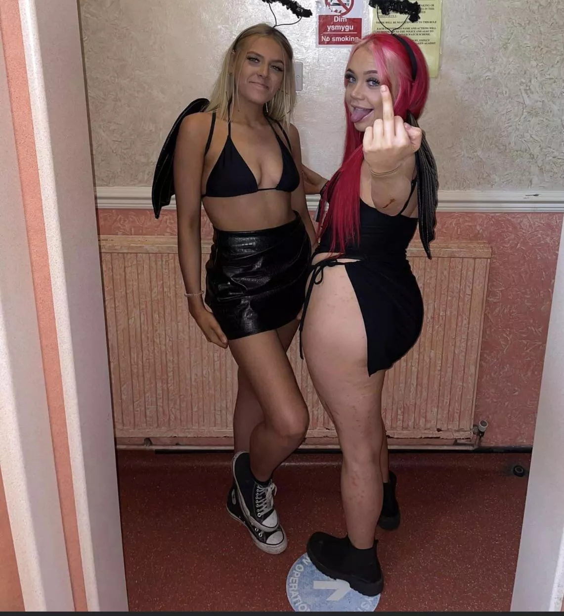Left chav or right chav