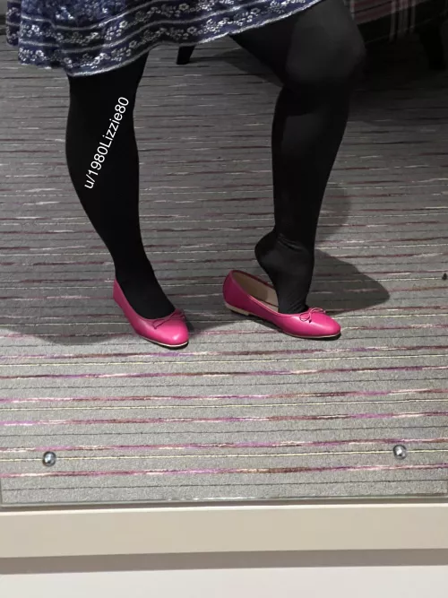 Love how my black tights look with my pink flats