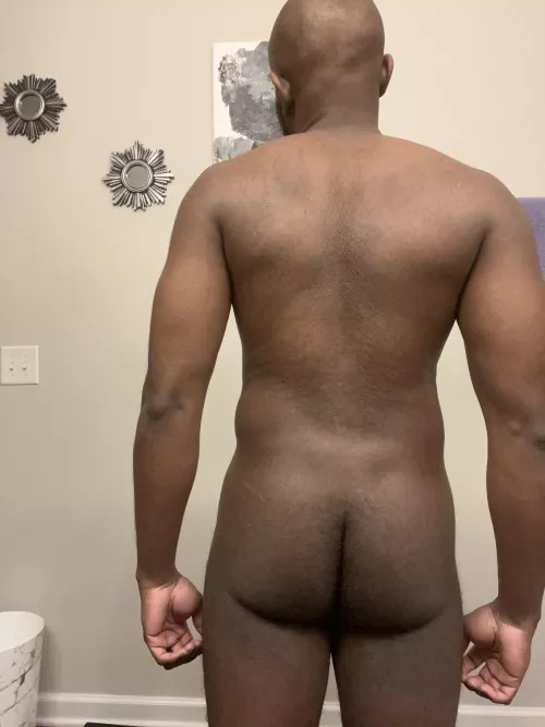 (M)
