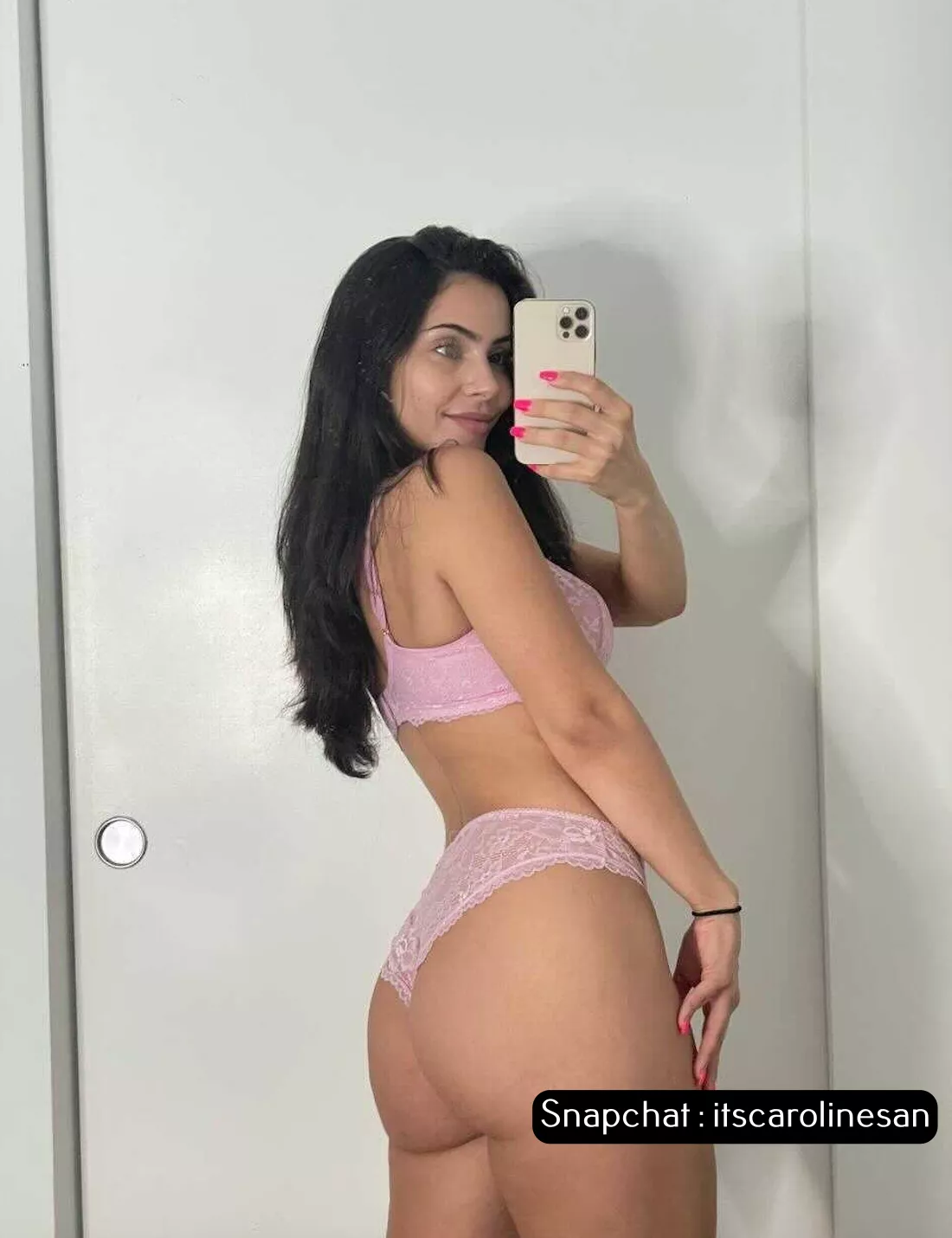 Make me your queen and i'll treat you every day, king.