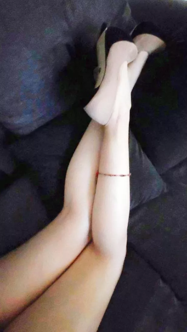 My new pair 😍🤩 sorry for the bad light tonight but I wanted to show them to you guys (oc)