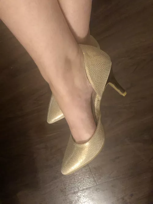 New shoes. I like hem.