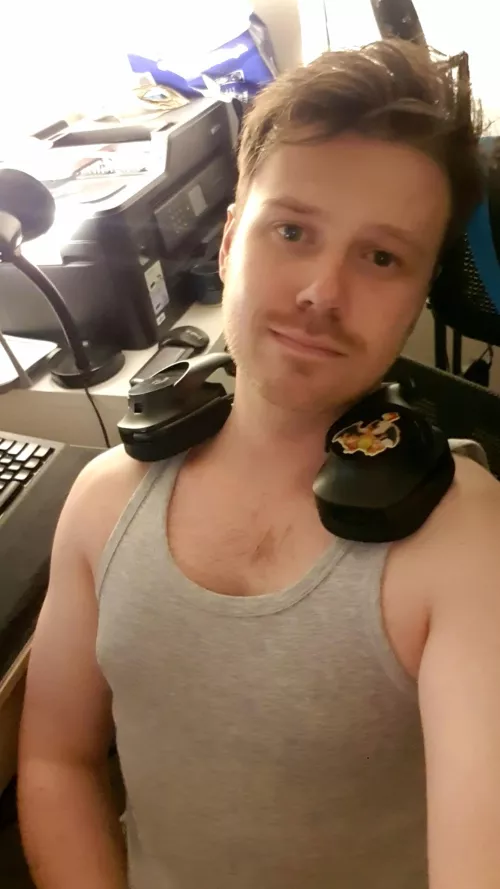 Nice relaxing night playing valheim :)